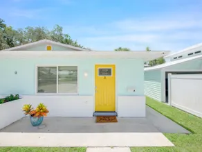 Calm cozy couples cottage close to Downtown & Bch - Image 3