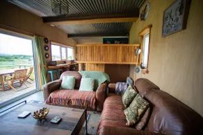Adorable cabin-style property & hot tub - Image 3