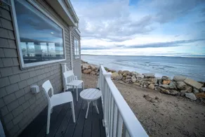 Oceanfront w/ Stunning views and Private Deck☀️🏖 - Image 5