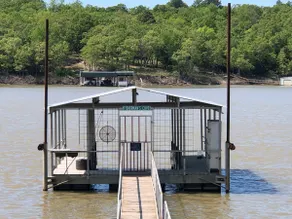 Cozy lake cottage - private dock and near beach! - Image 4