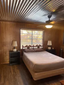 Waterfront two bedroom cottage with ample parking - Image 3