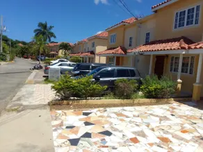 Beautiful secured 2 bedroom villa in gated complex - Image 5