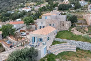 Atelier - Traditional Stone Home - Image 4