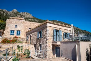 Atelier - Traditional Stone Home - Image 2