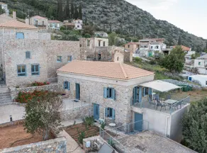 Atelier - Traditional Stone Home - Image 3
