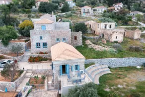Atelier - Traditional Stone Home - Image 5