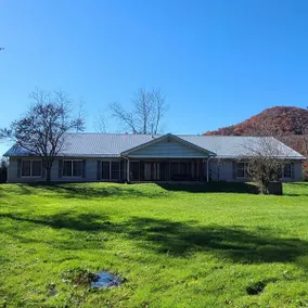 Beautiful Hartman Lodge w/ Hot Tub - Image 2