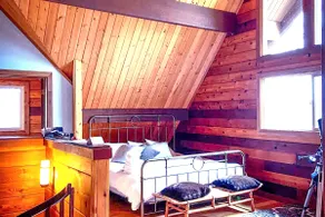 The Cedar House at Riverbend Orchard - Image 4