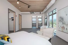 Immaculate 3 BR Penthouse w/ hot tub - Big Sky - Image 5