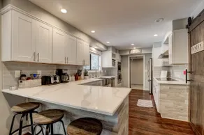 Modern 5BR Home | Chef’s Kitchen | BBQ | Sleeps 10 - Image 5