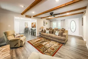 Cliff Cottage Getaway by Trail- Perfect Location - Image 4