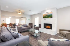 4BR4BTH✬3KSqft ✬Large Open LR✬5 Mins-Kemah/NASA - Image 2