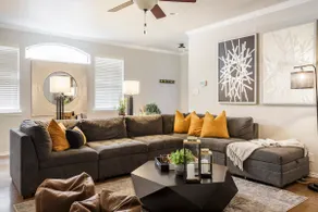 Luxury/Cozy Home 3BR/2BTH- Fully Premium Furnished - Image 2