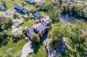 Historical Mansion 7BD Vacation Home in Derby City - Image 3