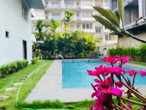 Designer 1BHK Apt|5min beachwalk|Hispeed wifi|pool - Image 4