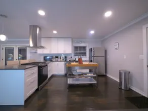 Elegant Home Near Braves Stadium. 15 min to ATL - Image 2