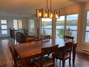 Waterfront cottage with panoramic view - Image 2
