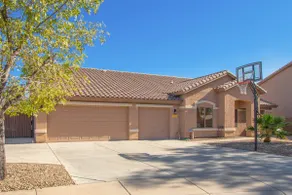 Modern Entertainers Home | Pool & Backyard Oasis! - Image 2