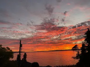 Stunning Water, Sunset and Sound View Getaway Suite with  hot tub BBQ, firepit - Image 4