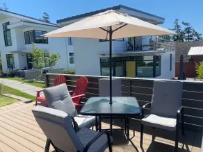 New home w/Hot Tub, in Town, Walk Everywhere - Image 2
