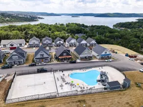 U52 in Branson Cove-Perfect Summer Family Retreat! - Image 4