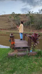 Small farmhouse with a lake in the yard - Image 3