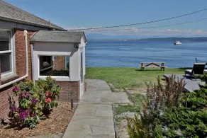 Ocean views from every room - Image 5