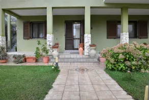 400m from the sea, furnished attic - Image 4