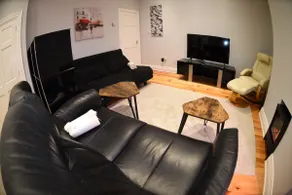 Luxury 2-bed Apartment Lindley Huddersfield - Image 2