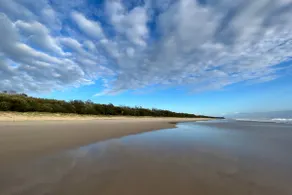 Salt Beach Getaway - Image 3