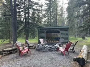 Cozy Cabin in the Rocky Mountains of Nordegg, Alberta - Image 2