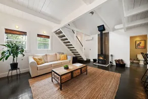 Blue Mountain Loft - A Unique Jewel In The Trees - Image 2
