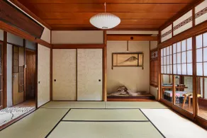 Beautiful Mid-century Japanese Villa - Image 3