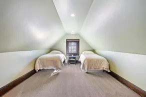 Lavish Squirrel Hill - 3rd Floor - Image 5