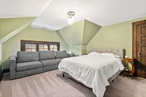 Lavish Squirrel Hill - 3rd Floor - Image 4