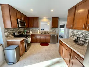 Modern Home Away from Home in Beavercreek - Image 4