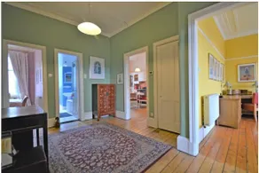 Lovely 2 bedroom flat by park (near station) - Image 2