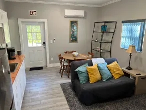 Cozy, 1-bedroom place with Private Pool and Patio. - Image 3
