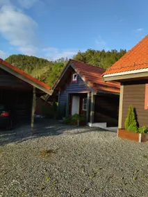 Newly built small house. - Image 4