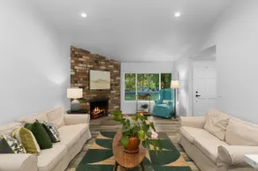 Cute Rambler in Sammamish @ Beaver Lake - Image 4
