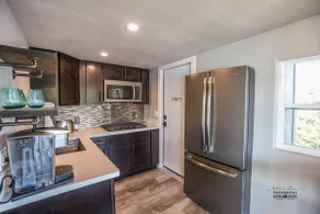 Riverside Haven | 180* Views + WiFi + BBQ - Image 2