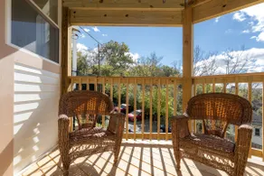 The Row House | 2bd home with River View - Image 4
