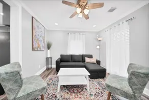 🏡Cozy Cottage Gated & Pet Friendly Sleeps 6🐶 - Image 4