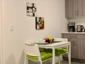 Cozy 1-bedroom private suite near YYC Airport - Image 2