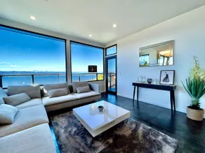 Nicholas House - Hobart Luxury City Panoramic Seaview Holiday Home by the Mountains and Rivers with Ultimate Views for 8 People - Image 3