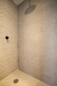 Suite Interior 102 - Image 2