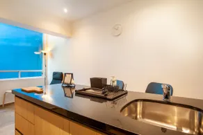 Single Interior Suite - Image 2