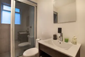 Double Exterior Suite 101 - Image 2
