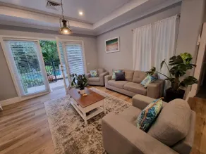 Pool House - Image 4