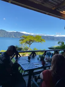 TRES TORTUGAS Lakeside Chateau eat stay..... - Image 5